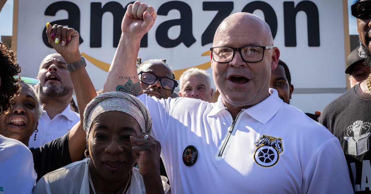 Amazon workers strike at multiple facilities as Teamsters seek labor contract  WSOC TV [Video]