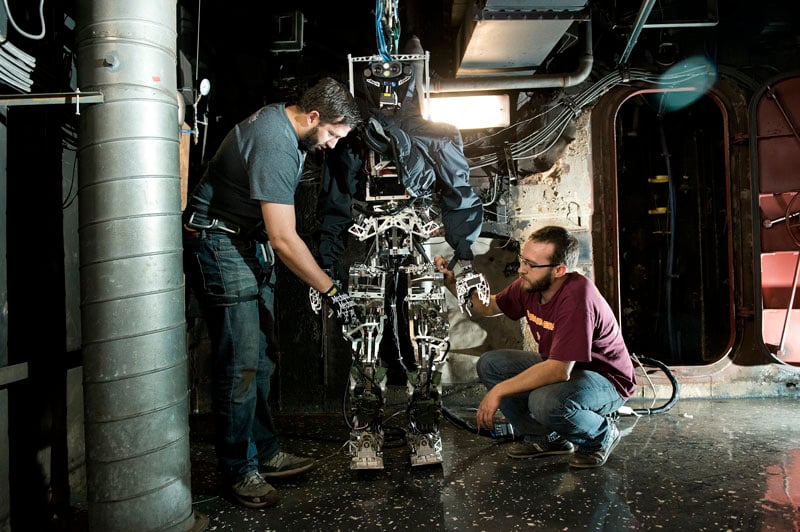 SAFFIR The Firefighting Robot [Video]