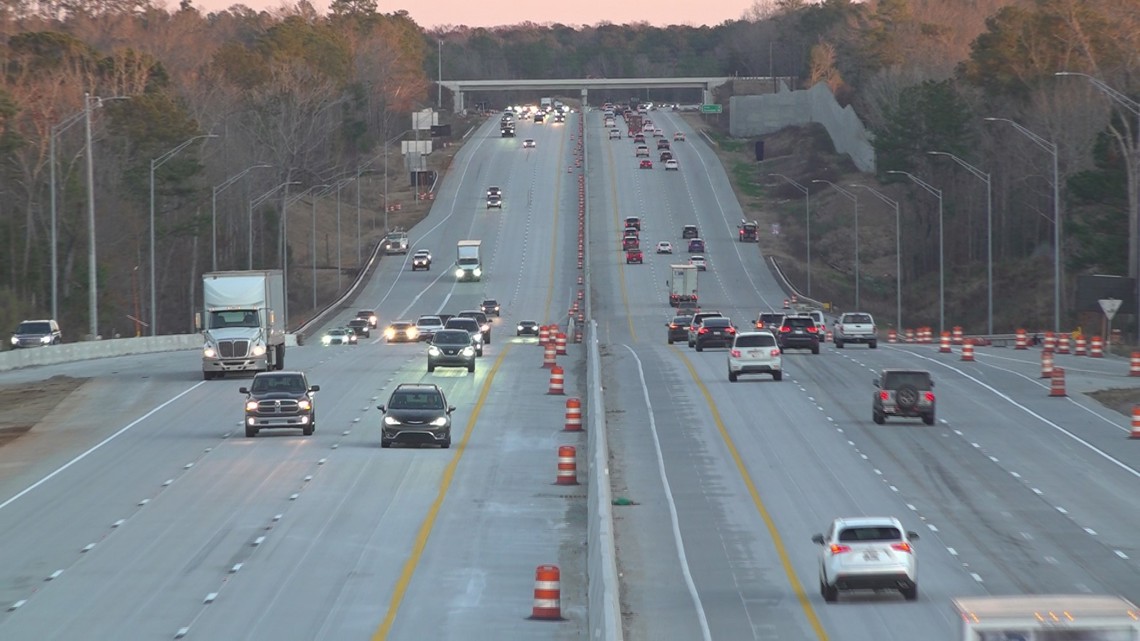 New I-26 lanes open in Midlands to accommodate booming growth and holiday traffi [Video]