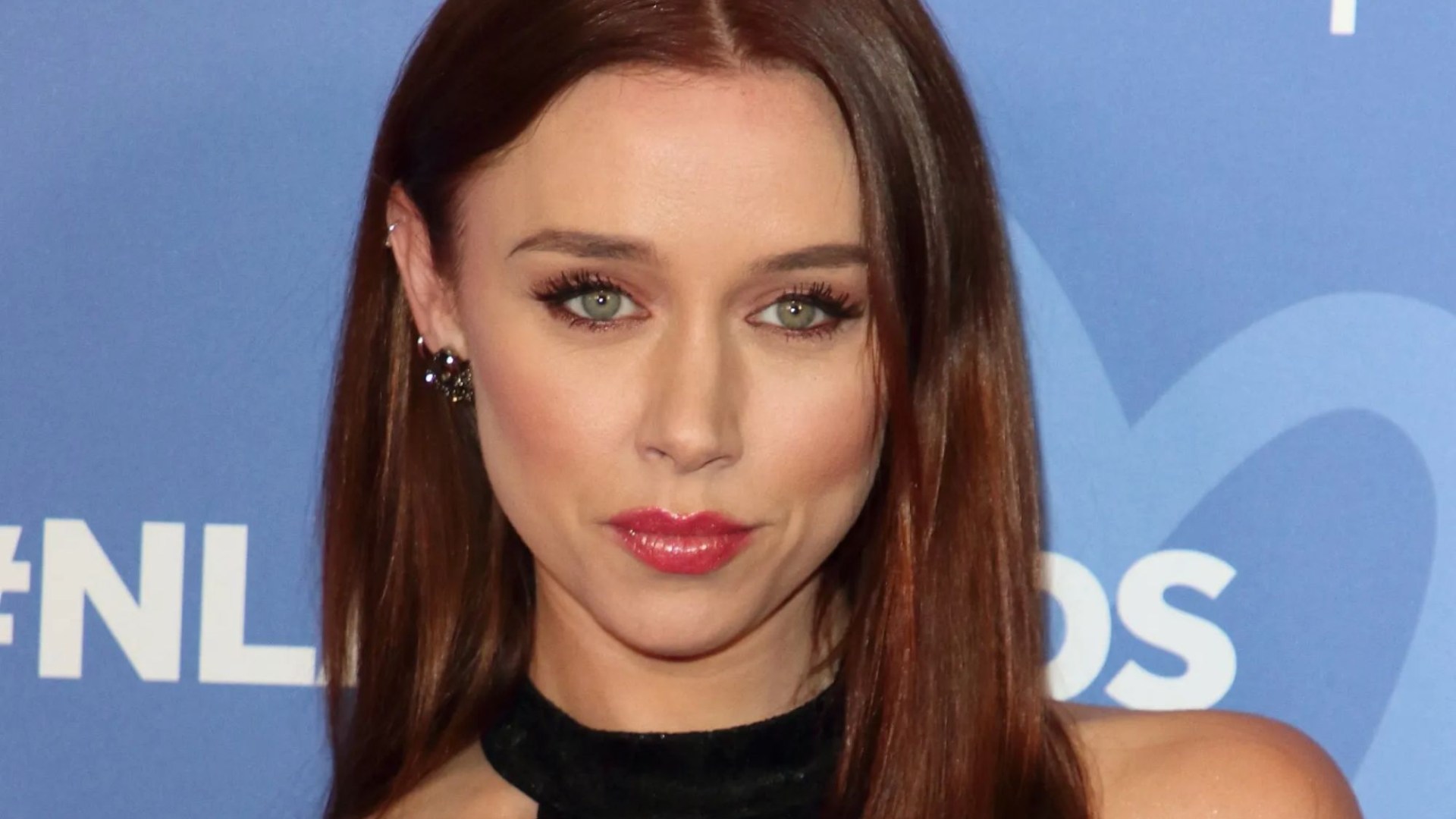 ‘I’ll never get used to it’ cries Una Healy as she spends Christmas without kids and opens up on single mum worries [Video]