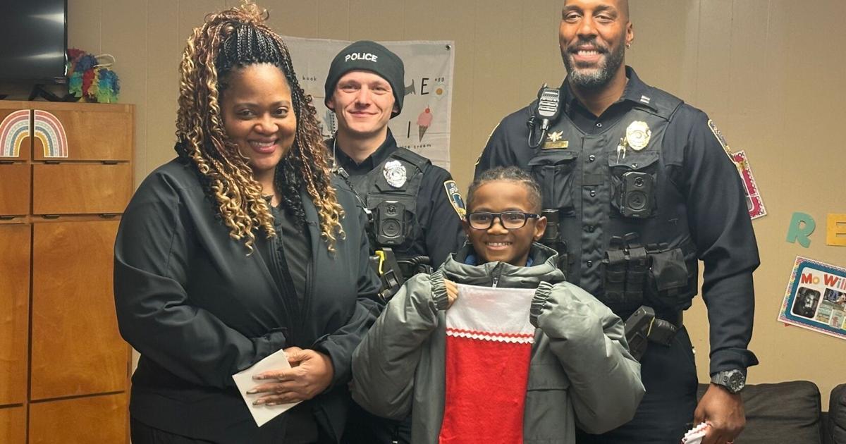 LPD, Malone Center hand out money to community members [Video]