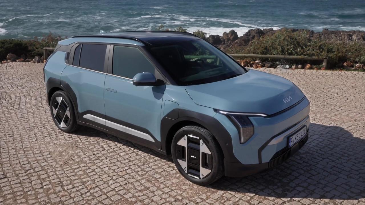 Kia EV3 Baseline Frost Blue Exterior Design [Video]