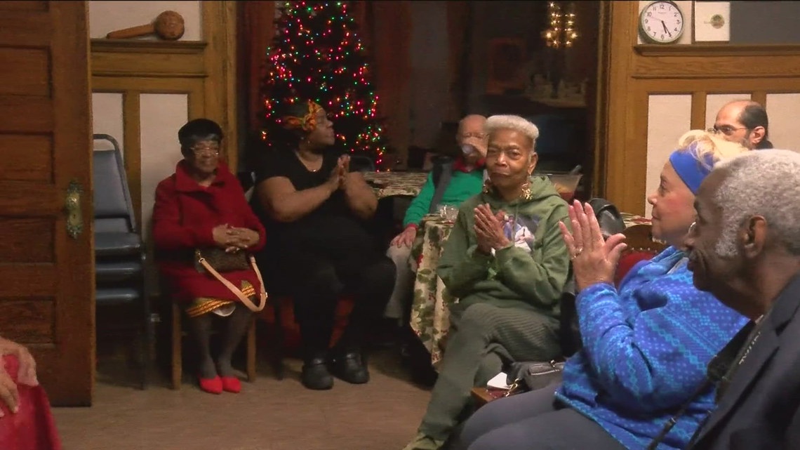 Toledoans celebrate Kwanzaa, its 7 principles at Padua Center in central Toledo [Video]