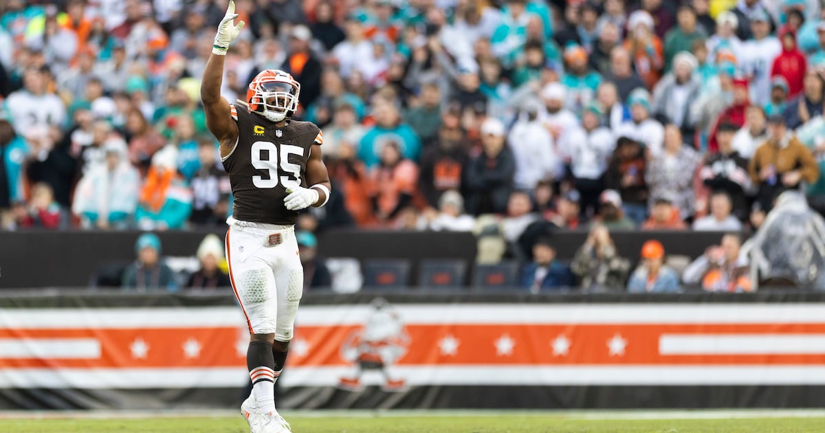 Myles Garrett becomes only player in NFL history with 14-plus sacks in 4 consecutive seasons  WSOC TV [Video]