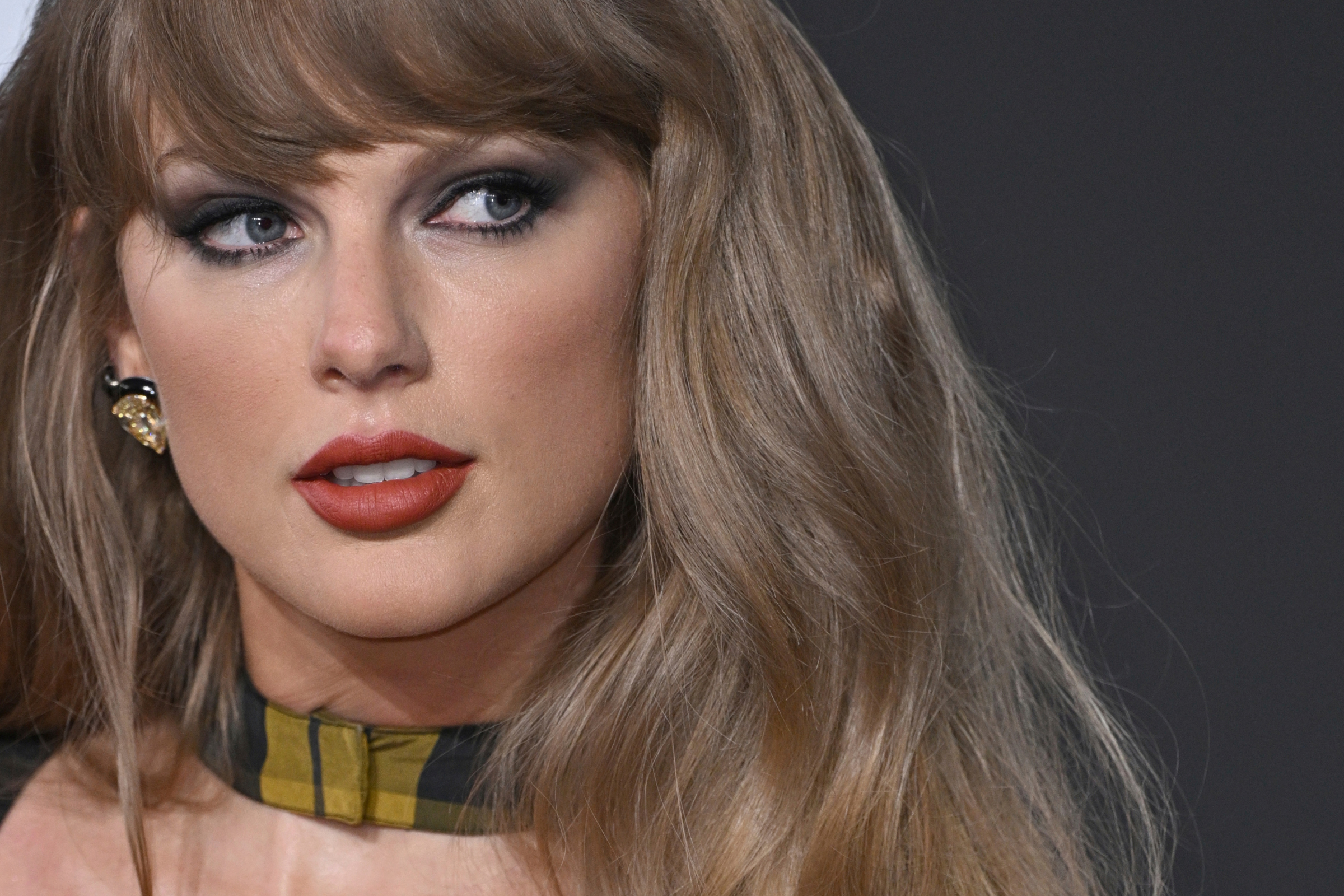 Woman Suing Taylor Swift ‘Not Surprised’ Singer Got Dropped From Lawsuit [Video]