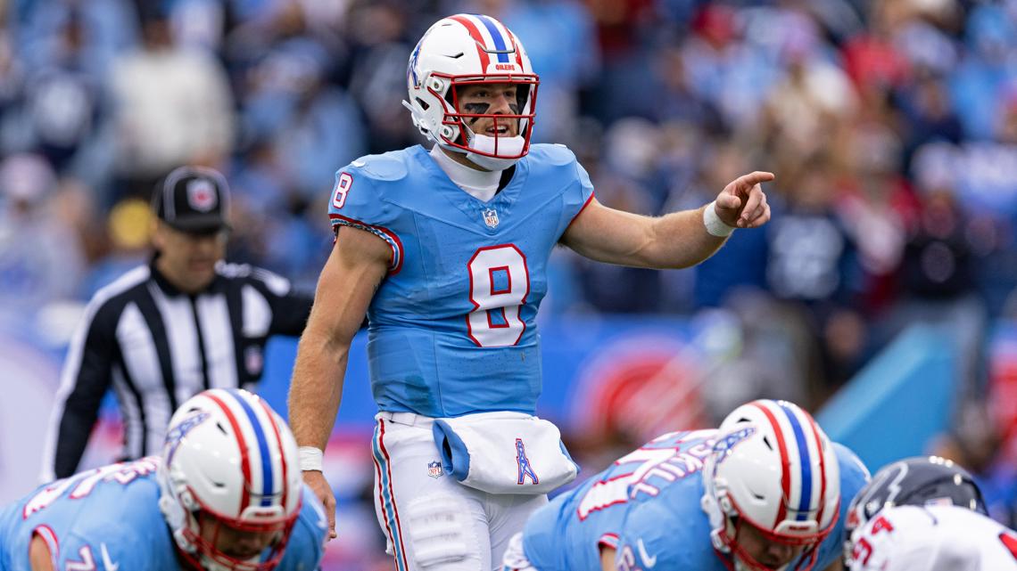 Tennessee Titans to wear Oilers uniforms against Houston Texans Sunday [Video]