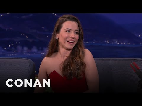 Linda Cardellini’s Awkward Japanese Soap Commercial | CONAN on TBS [Video]