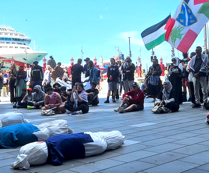 Israel orders patients, staff to evacuate last two hospitals in northern Gaza siege  NZ healthcare solidarity protest [Video]