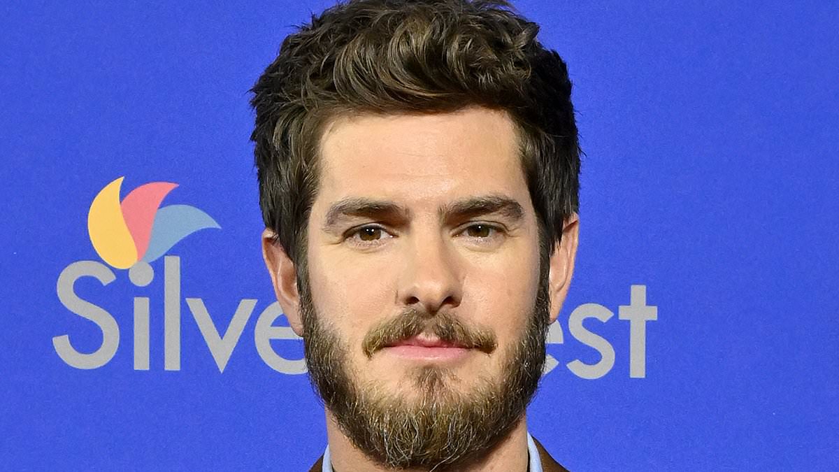 Andrew Garfield fans convinced he has a ‘crush’ on Selena Gomez after footage of him admiring her goes viral [Video]