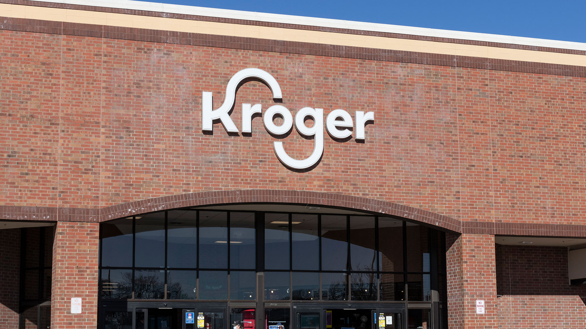 Kroger apologizes after shopper forced to wait over 30 minutes for pickup and demands ‘whole order should be refunded’ [Video]