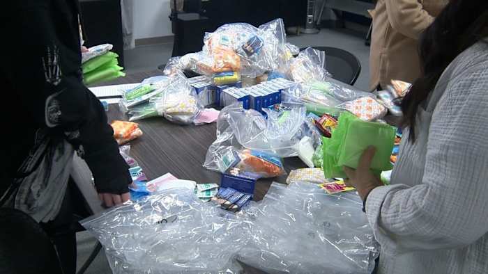 San Antonio group donates hundreds of period products donated to middle schools [Video]