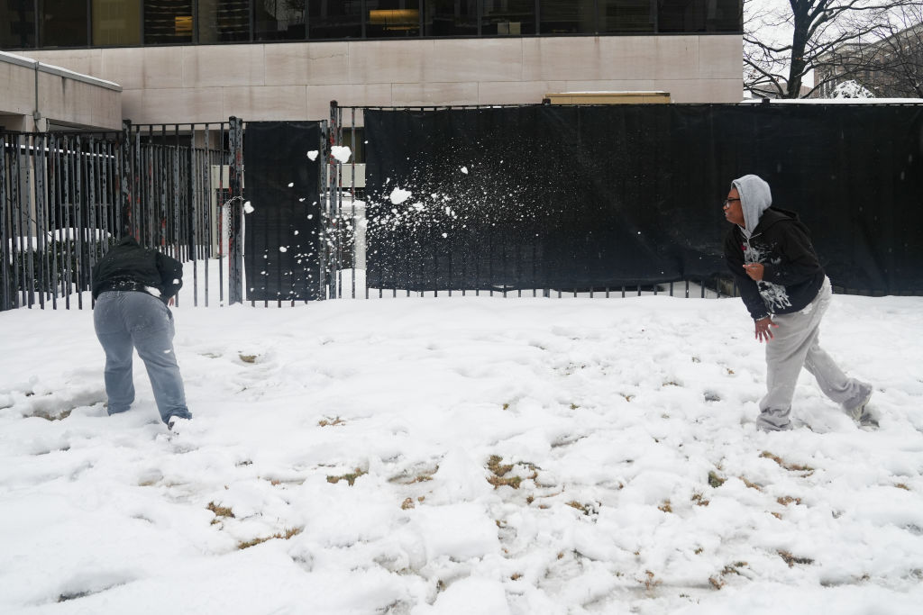 25 Ways ATLiens Spent Their Snow Day In The City [Video]