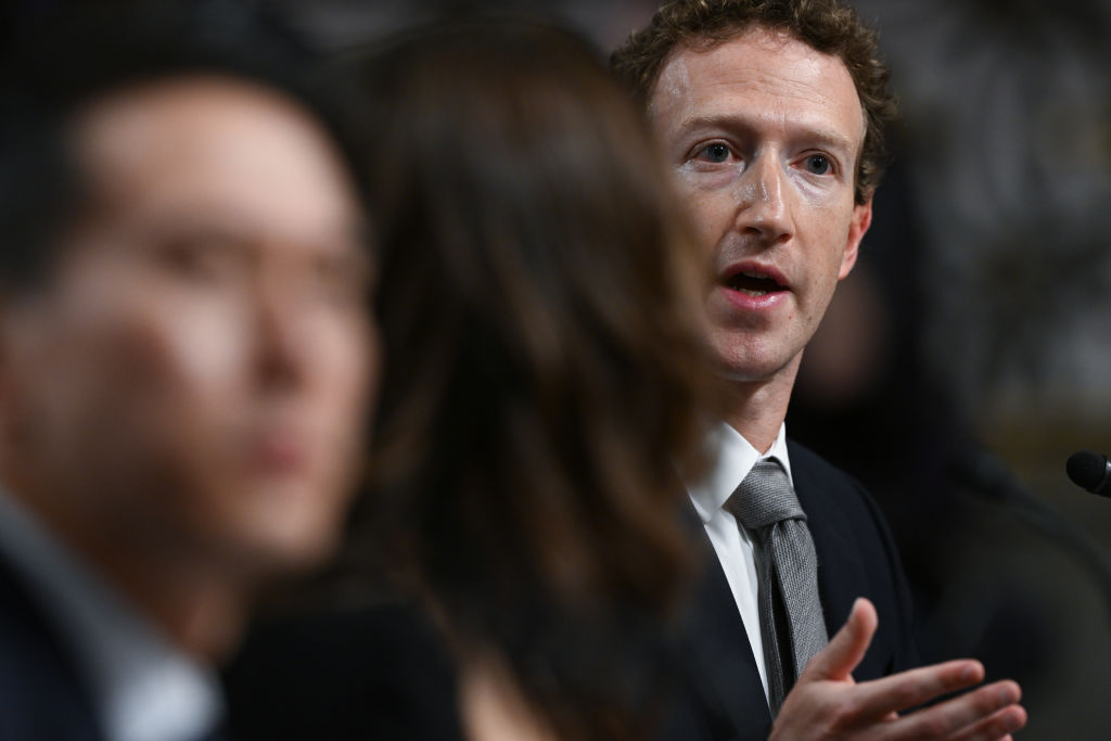 Mark Zuckerberg Slams Apple’s Lack of Innovation, X Reacts [Video]