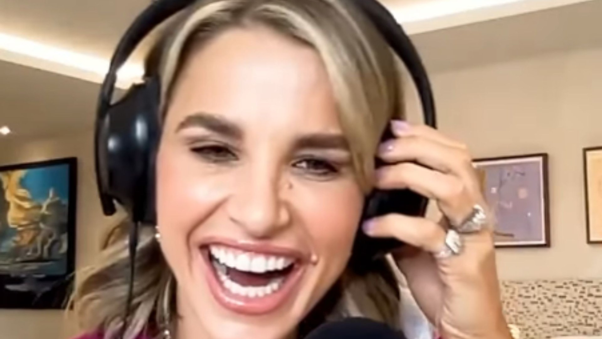 I got suspended from school twice admits Vogue Williams as she recalls moment she ‘faked’ her dad’s signature [Video]