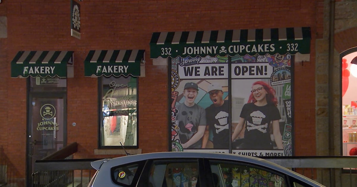 Johnny Cupcakes closing flagship Newbury Street location after 18 years in business  Boston 25 News [Video]